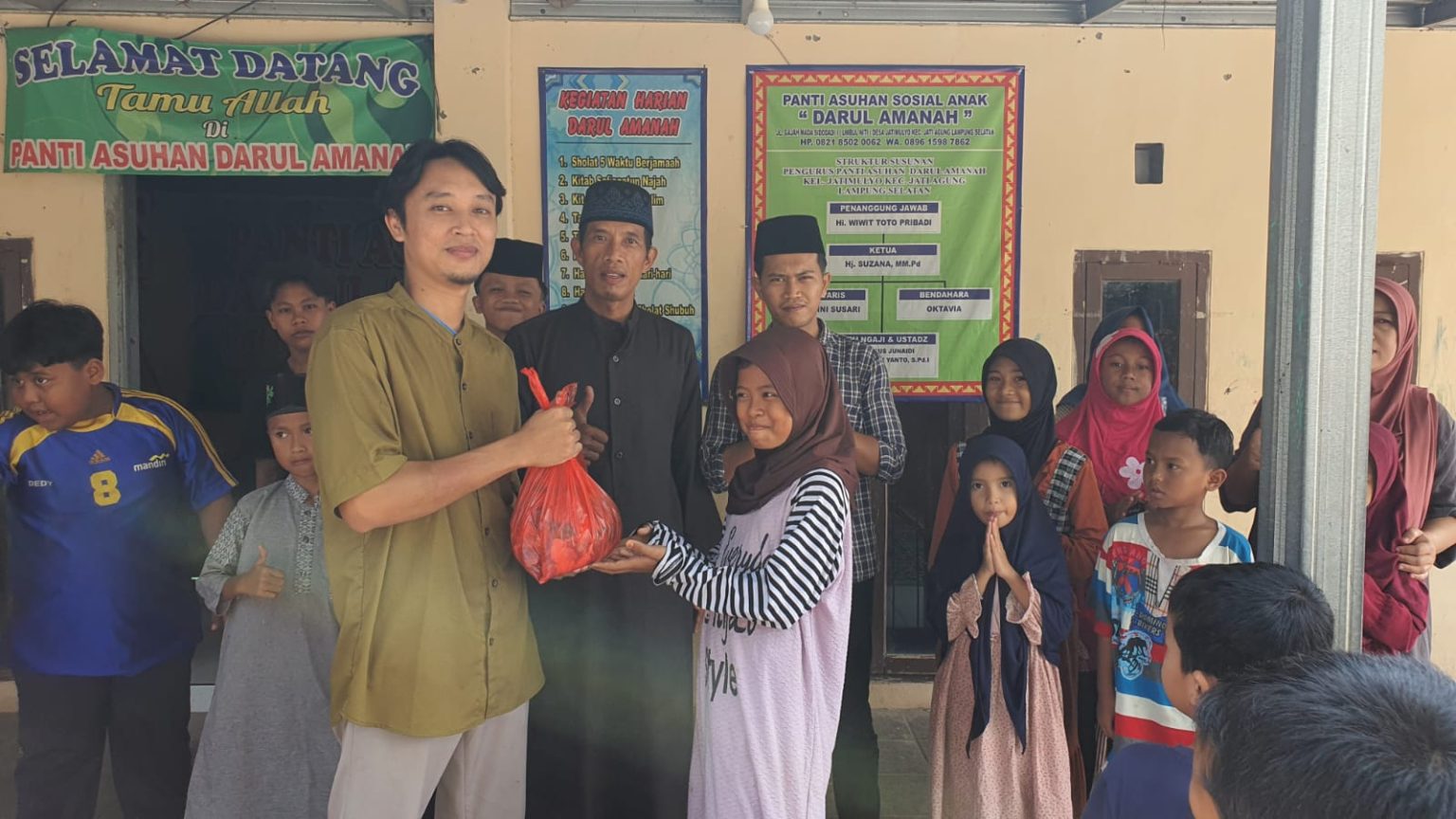 Blog Sentra Masjid Berbagi Kepada Sesama, Sentra Masjid Laksanakan Qurban